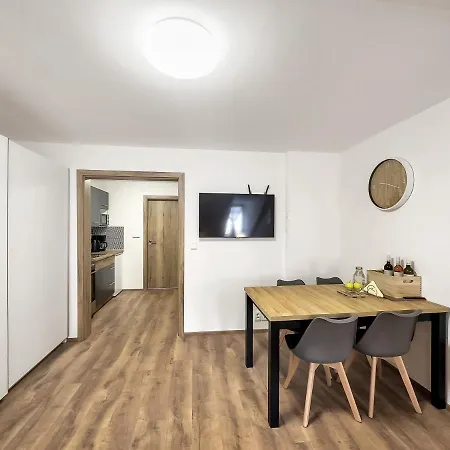 Apartman Katrin 1 *